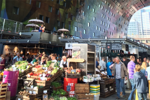 publiek Markthal Rotterdam